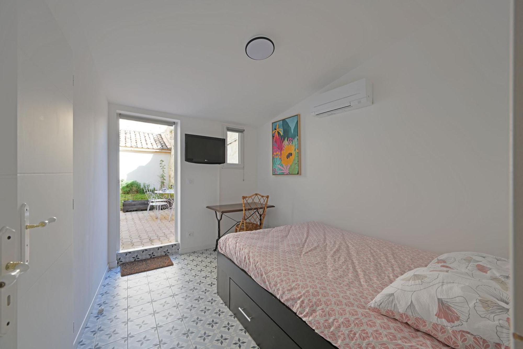 La Cigale - Vieux Village - Charmante Maisonnette Climatisee Avec Jardin Villeneuve-lès-Avignon Kültér fotó